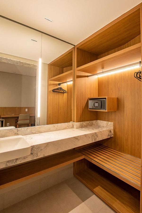 Amazon Aeroporto Hotel Cuiabá Kültér fotó